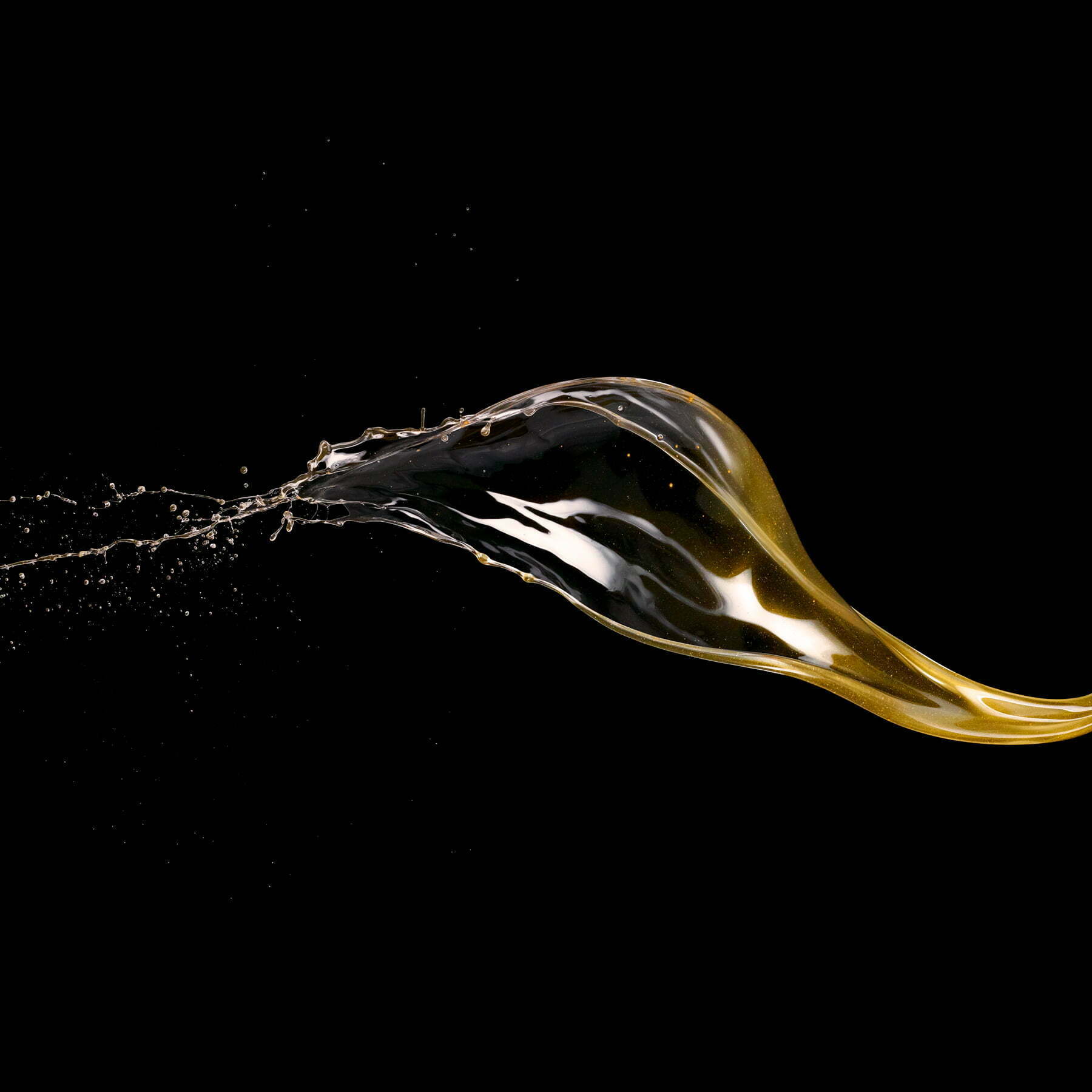 Still life high speed liquid splash photography by Mikko Tikka. Tikkurila Packaging design